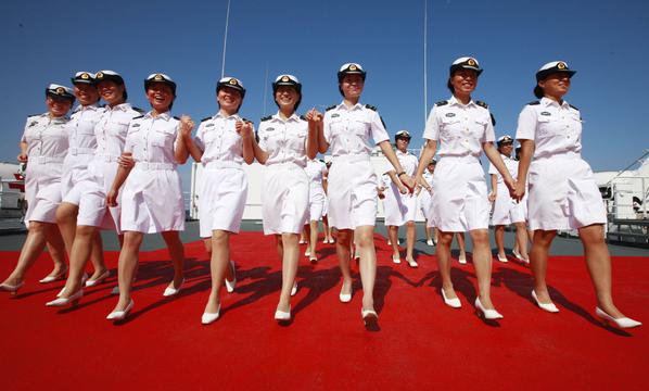 中国人民海军首批女水兵