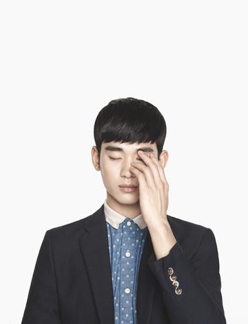 金秀贤男人味