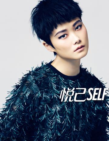 李宇春尝试齐刘海