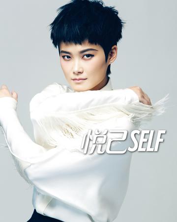 李宇春白衣清新