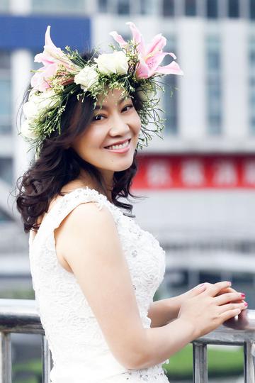 闫妮再披婚纱