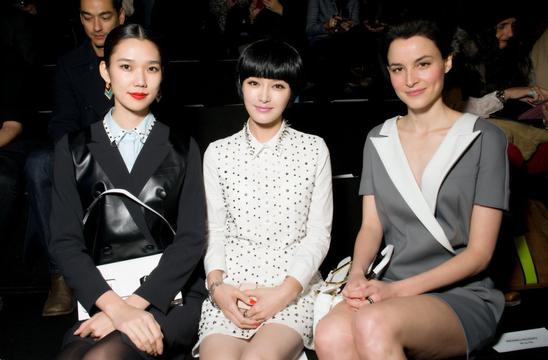 秦岚和日本超模Tao Okamoto