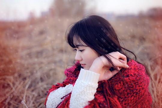 害羞俯视