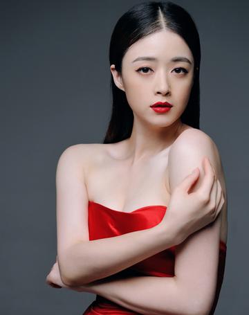 性感红裙美人