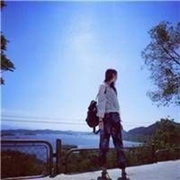 韶华正好年光在，何不奋起逐青云
