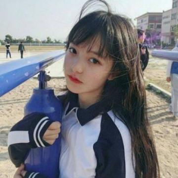 我不知道是在等时光带走你，还是等自己遗忘你