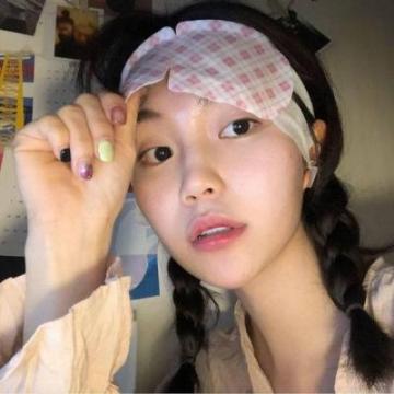 这个世上不会有人永远不对你生气，但有些人永远都会原谅你