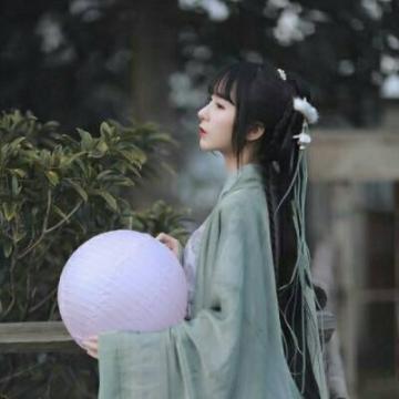 回眸一眼就心动