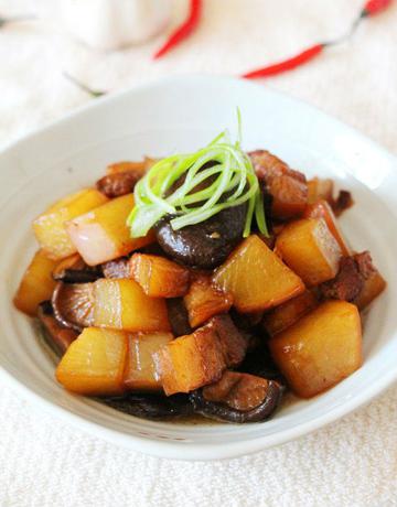 卞萝卜香菇炖肉