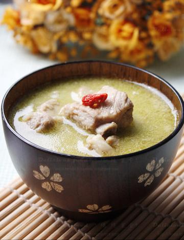 蚕豆炖排骨