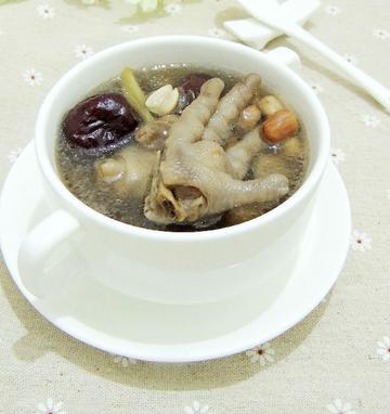红枣花生凤爪汤