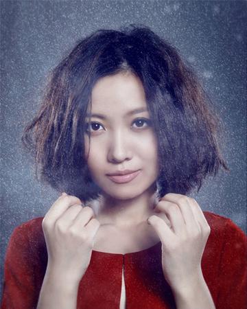 姚贝娜蓬松烫发