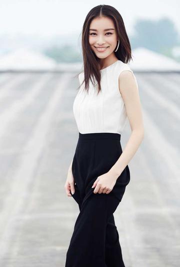 倪妮俏皮可爱