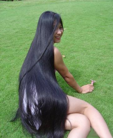 人家有穿衣服的