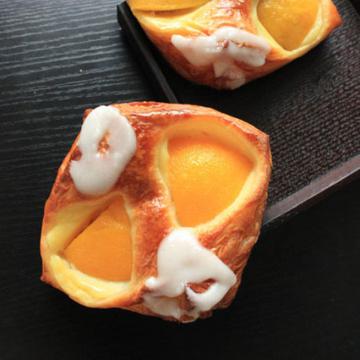 黄桃丹麦面包