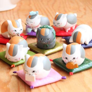 猫老师坐毯子公仔