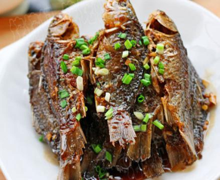 糖醋熏小鲫鱼