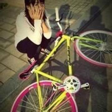 简单的爱总是很吸引人，只要没有谎言，小吵小闹我都觉得踏实