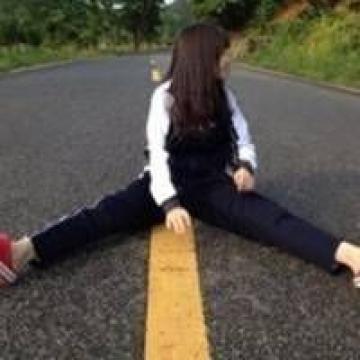 爱情让人甜蜜，友情却让人富足