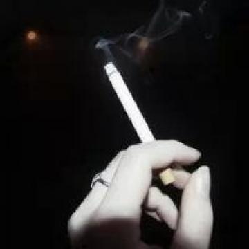 回忆是一种愚昧，何必再去追求那回不去的