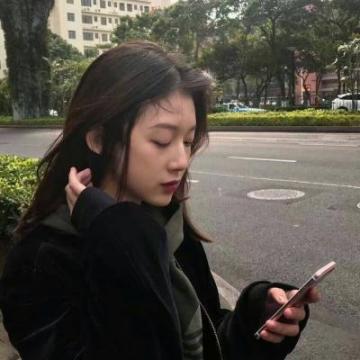 生活不是等待暴风雨过去，而是要学会在雨中跳舞