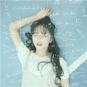 小清新个性女生