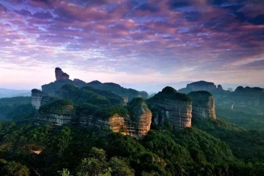 广东著名的丹霞山