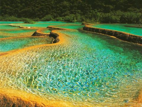 人间瑶池——黄龙风景名胜区