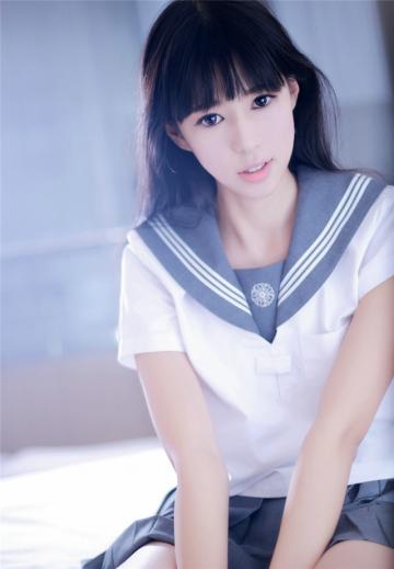 女神艾栗栗日系校服时尚写真