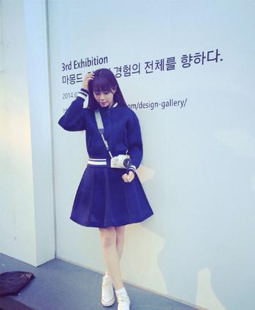 美女主播沈梦辰街拍