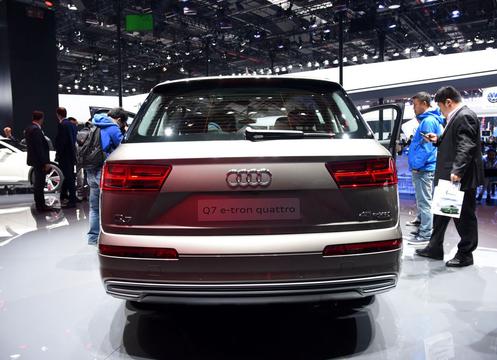 2015上海车展之奥迪Q7