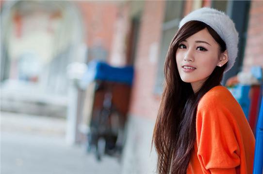嫩妹子的甜美笑容