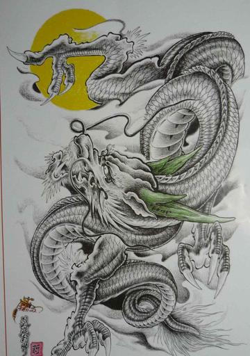 传统龙纹身图案
