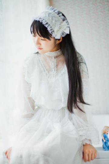 白色纯美女生私房照