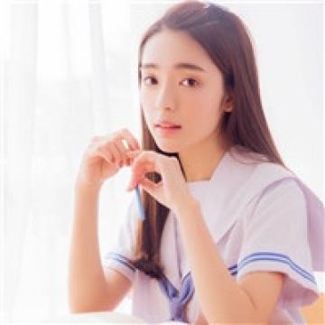 清新美丽的她