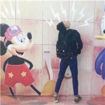 和你一起搞怪也甜蜜