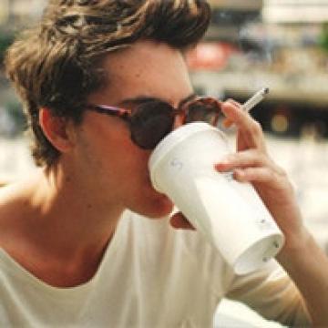 抽烟男生的霸气