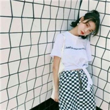 个性的潮流女生