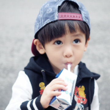 招人喜欢的小正太