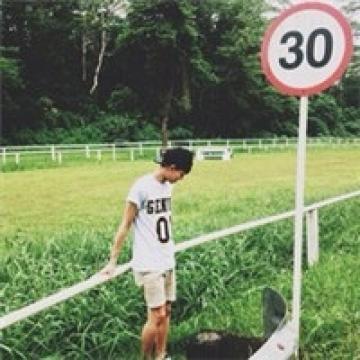 青春里的帅气男生