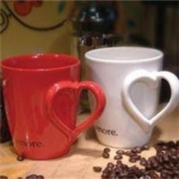 享受温馨的茶点
