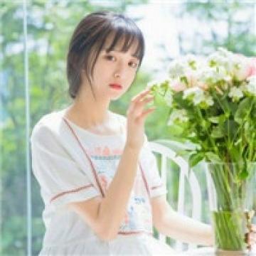 清新森系女生