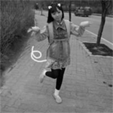 个性搞怪的一对