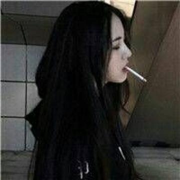 何必管我在乎谁