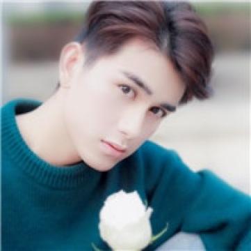 让人心疼的伤感男生