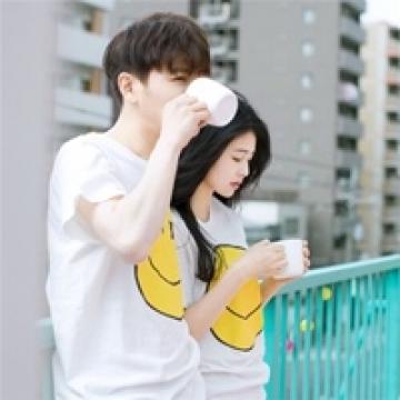 浓情蜜意默契情侣