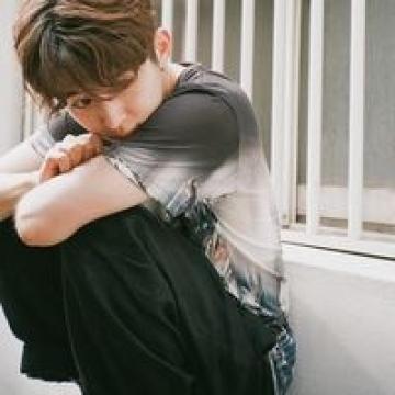 率性洒脱的男生
