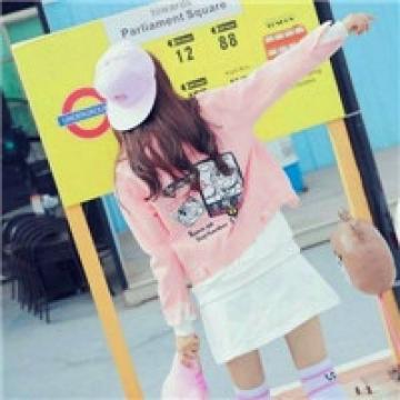 美极了的时尚女生