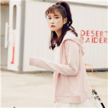 时尚女生的清新