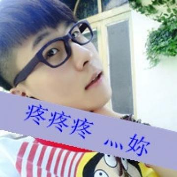 一对幸福的小情侣